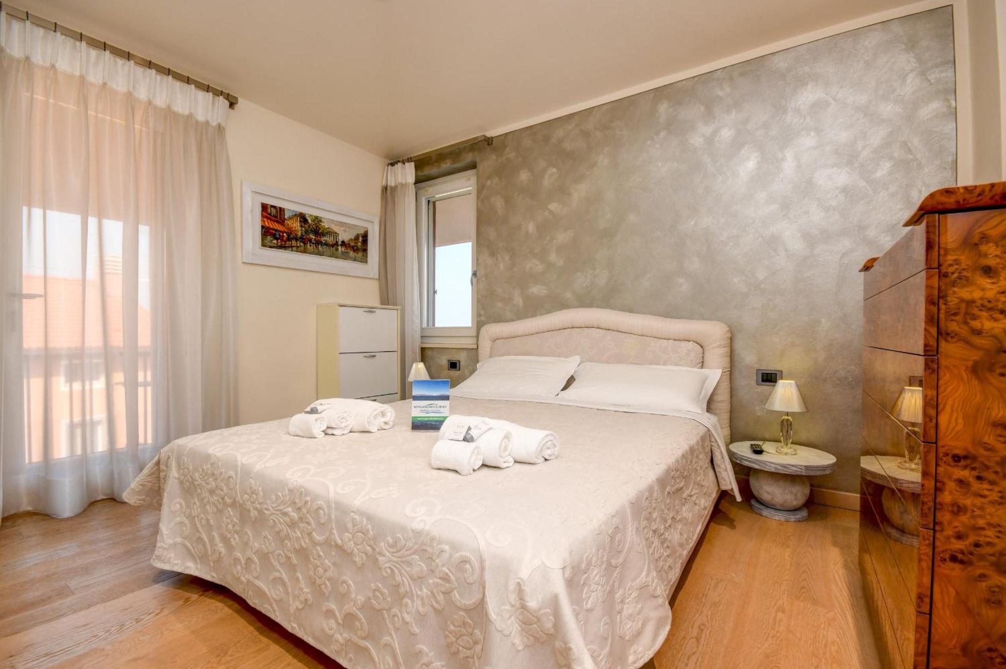 My Desenzano Exclusive Home デセンツァーノ・デル・ガルダ エクステリア 写真